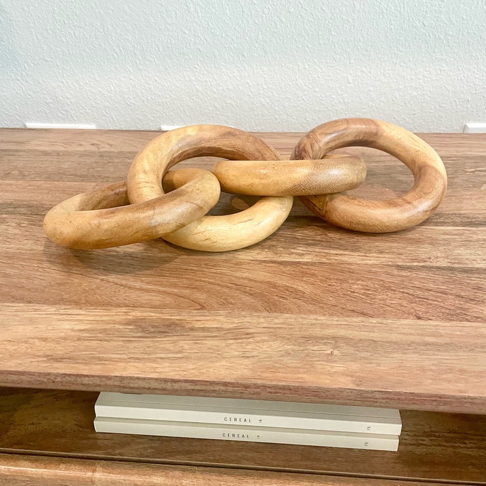 Wooden Chain Link Decor